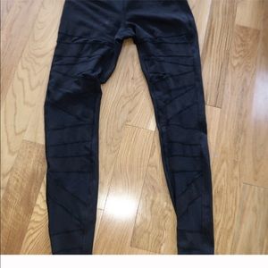 Wunder Under Pant Tech Mesh 28"